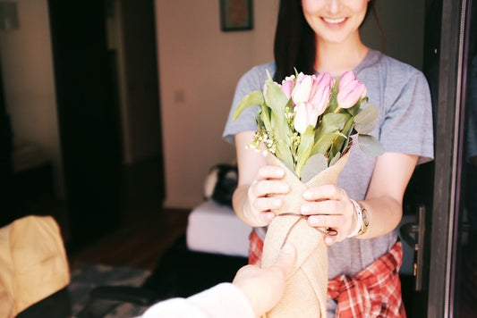 Tips and Tricks to Pick the Best Flower Delivery in Singapore