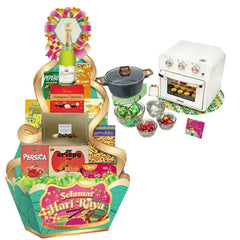 Festive hamper with snacks, chocolates, and flowers for Hari Raya flower delivery in Singapore
