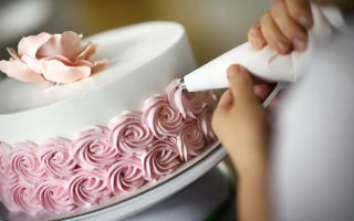 Celebrate Mom with the Perfect Mother’s Day Cake in 2025: Sweet Ideas She’ll Love