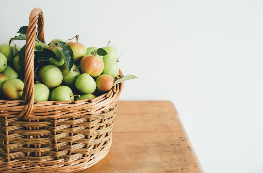 Send Good Quality Fruit Basket Online In Singapore