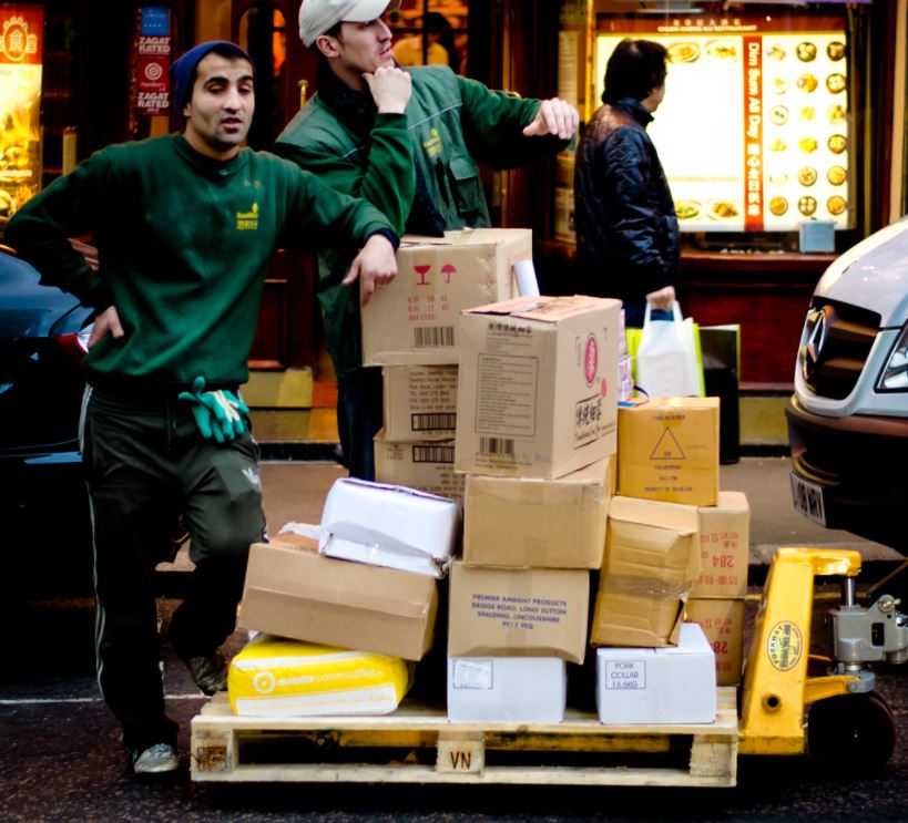 Before Choosing Gift Delivery Service, Consider These Things!