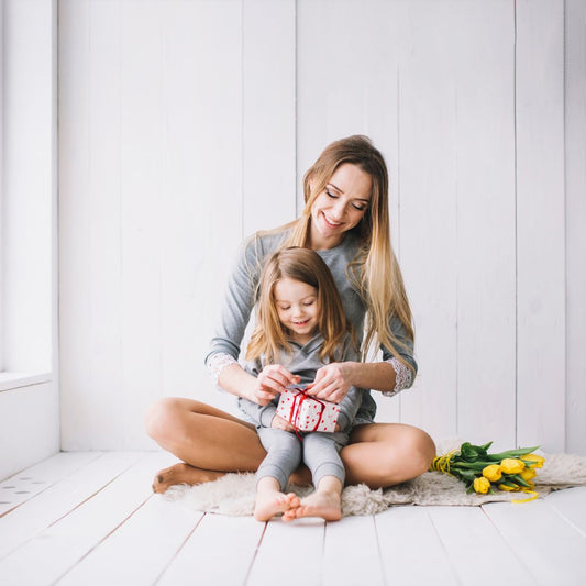 Mother’s Day Quotes and Flower Card Messages for Mom (2026)