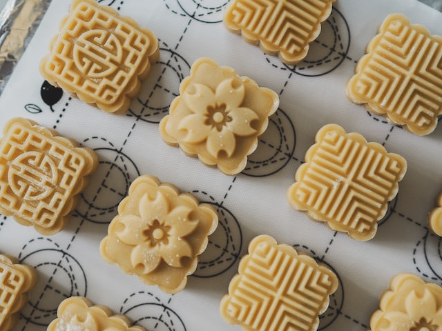 8 Popular Chinese New Year Sweets in Singapore