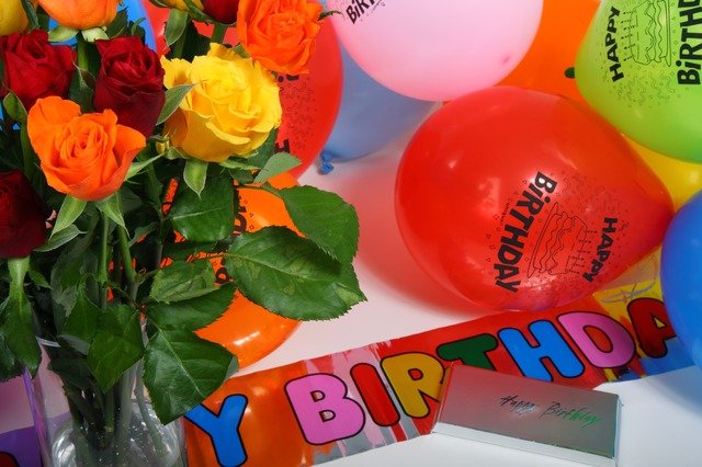 3 Easy Guides on How to Pick a Birthday Flower