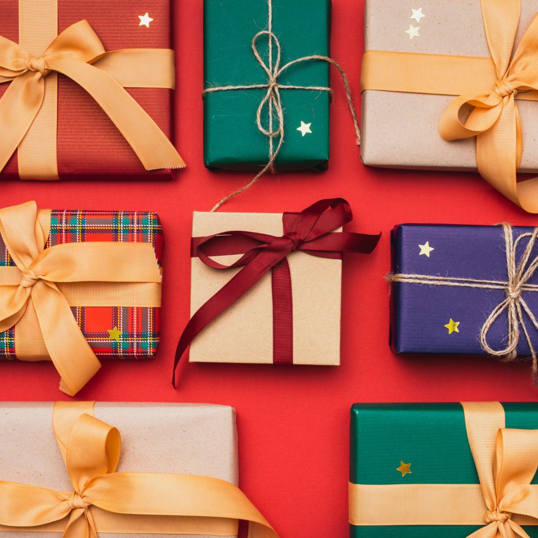 Top 5 Affordable & Premium Gift Hampers for an Elegant Christmas Celebration