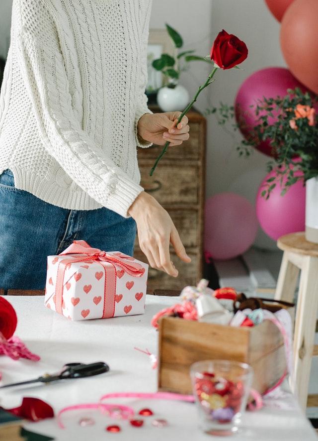 12 Ultimate Gift Idea for Leo People