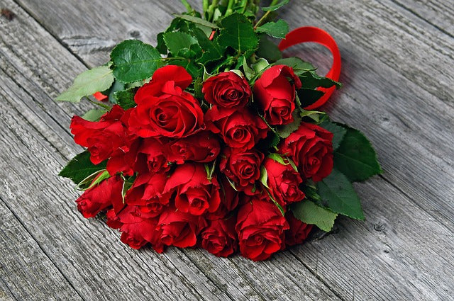 Looking for Romantic Gift on Valentine’s Day? Just Send Red Rose Bouquet!