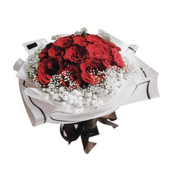Bouquet of 20 red roses with baby's breath, ideal for flower delivery Singapore