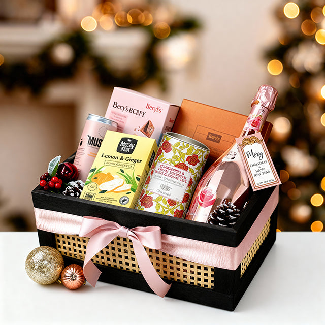 Holiday Haven Of Little Luxuries Christmas Hamper 2