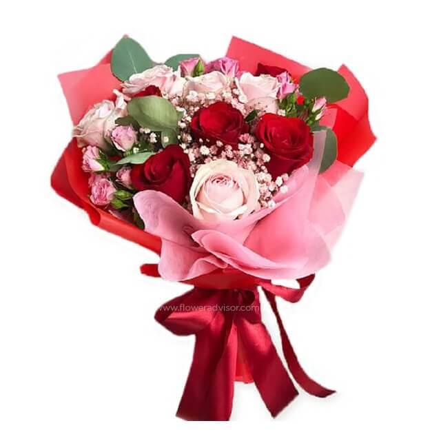 Romantic mixed rose bouquet with pink and red flowers for flower delivery in Singapore